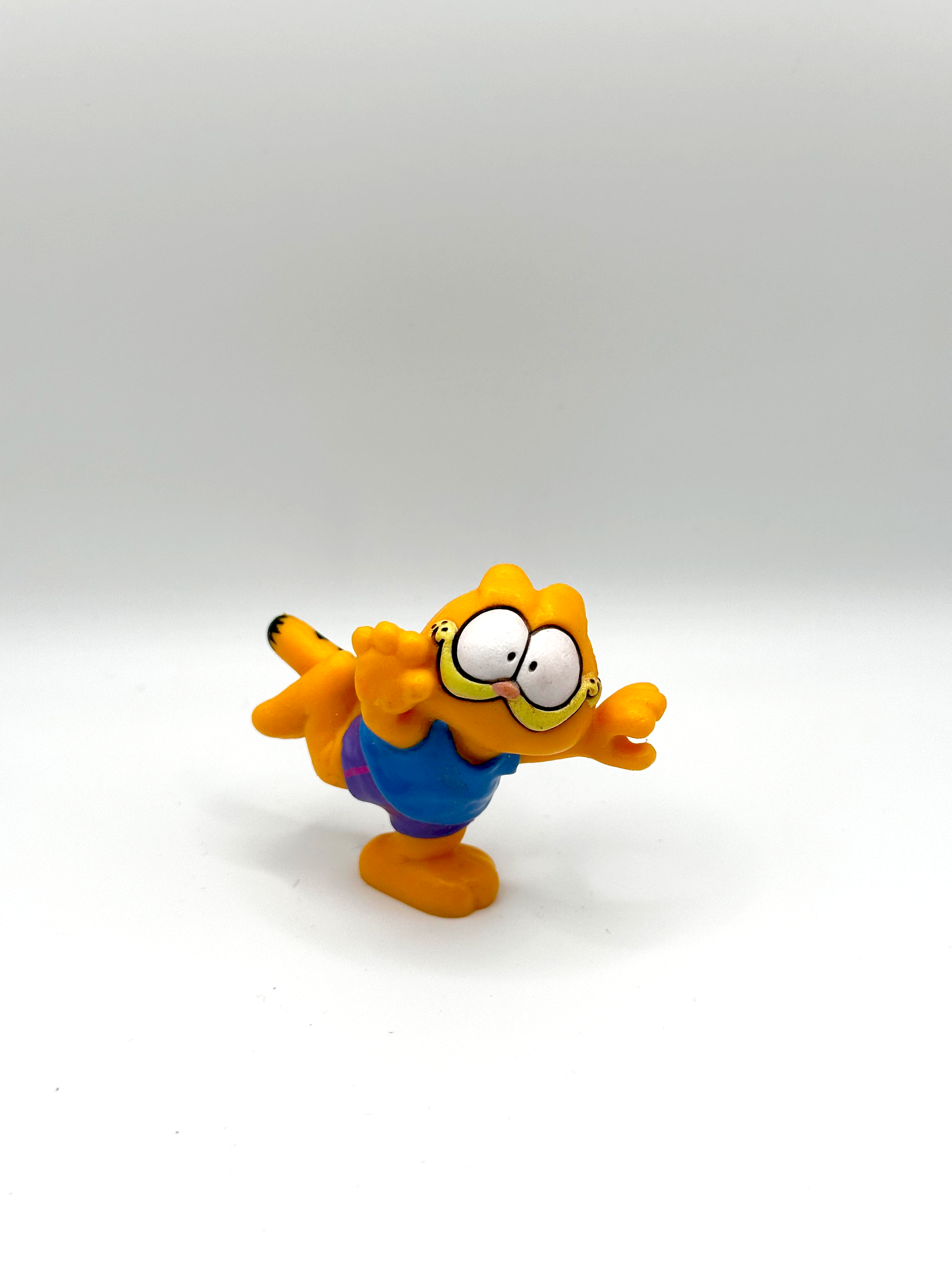 Garfield Running Track 2" Figure (1981) image 0