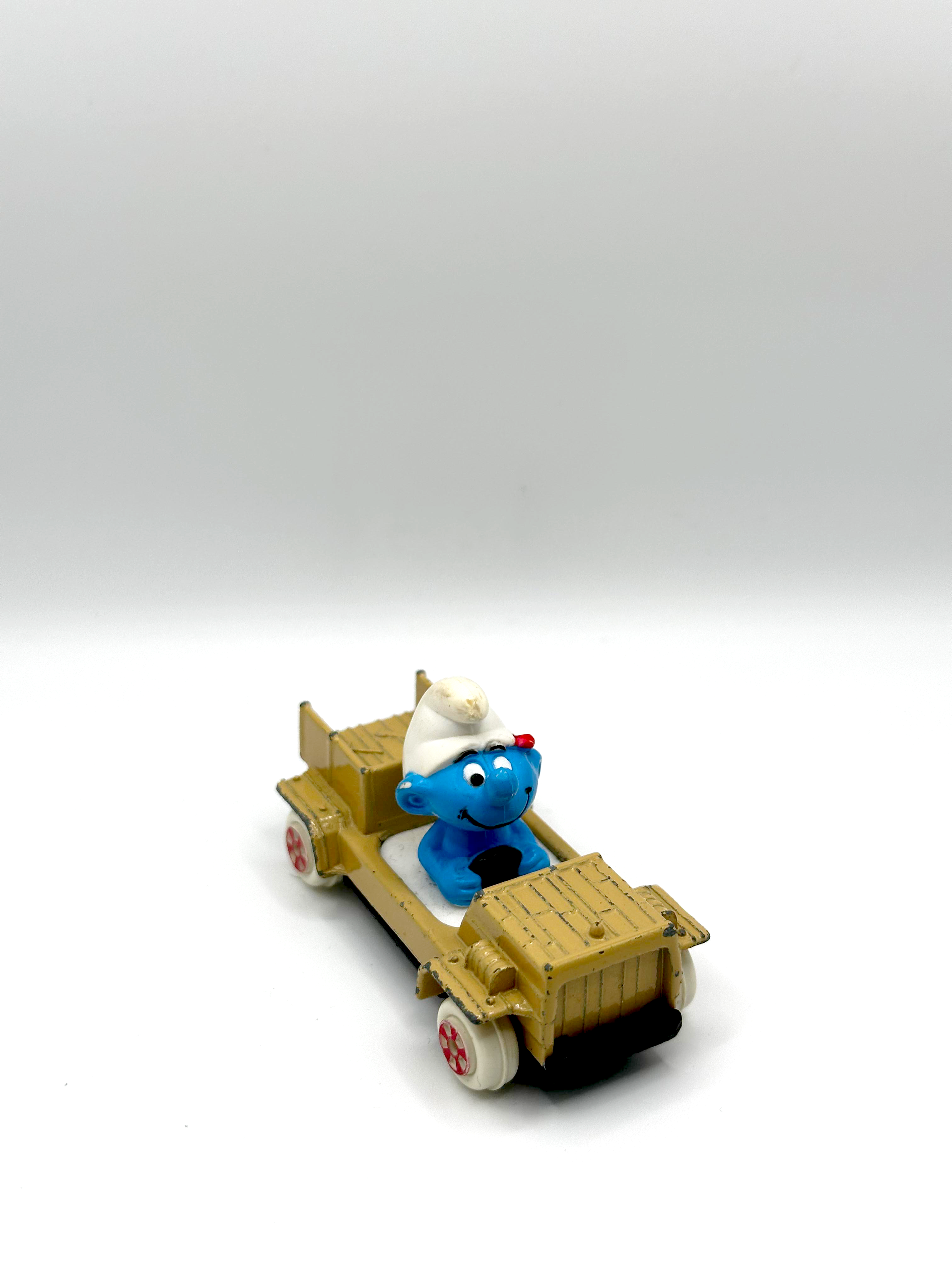 The Smurfs Smurf #8 Handy Die Cast Car (1982) image 0