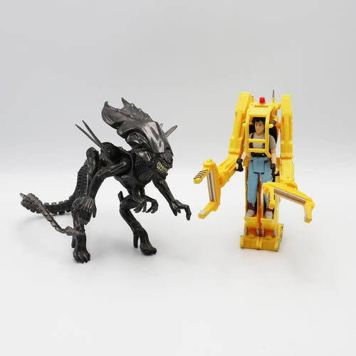 Aliens Ripley & Xeno Figures image 0